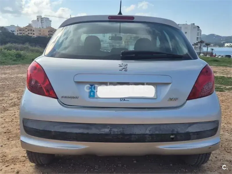 Usado Peugeot 207 75 CV (55 kW) 2007 Gris / plata Berlina