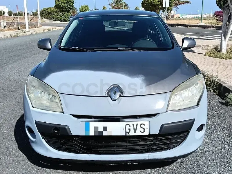 Usado Renault Mégane GrandTour Business 105 CV (77 kW) 2009 Marrón Familiar