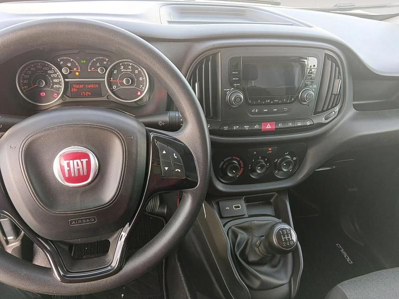 Usado Fiat Doblò 50 CV (36 kW) 2022 Blanco Monovolumen