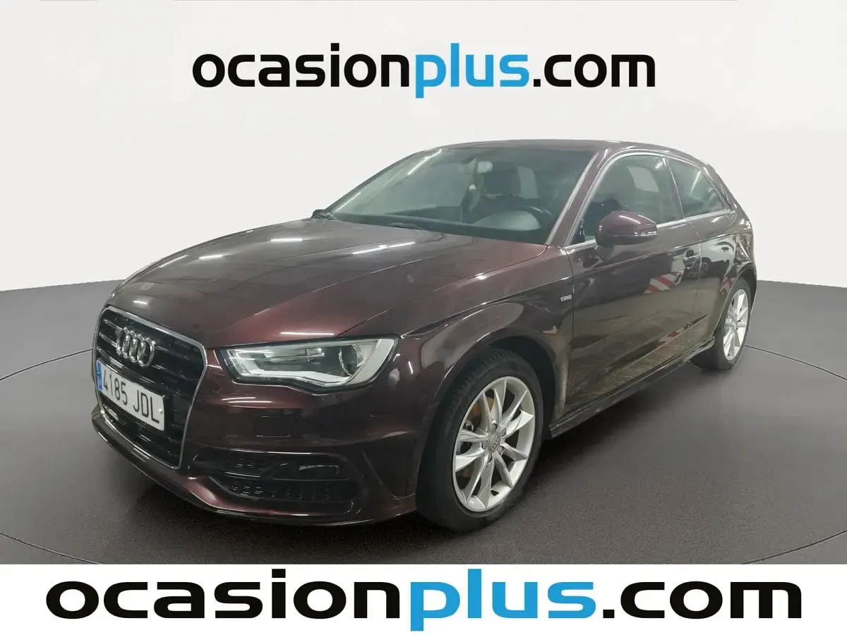Usado Audi A3 110 CV (80 kW) 2015 Rojo Utilitario