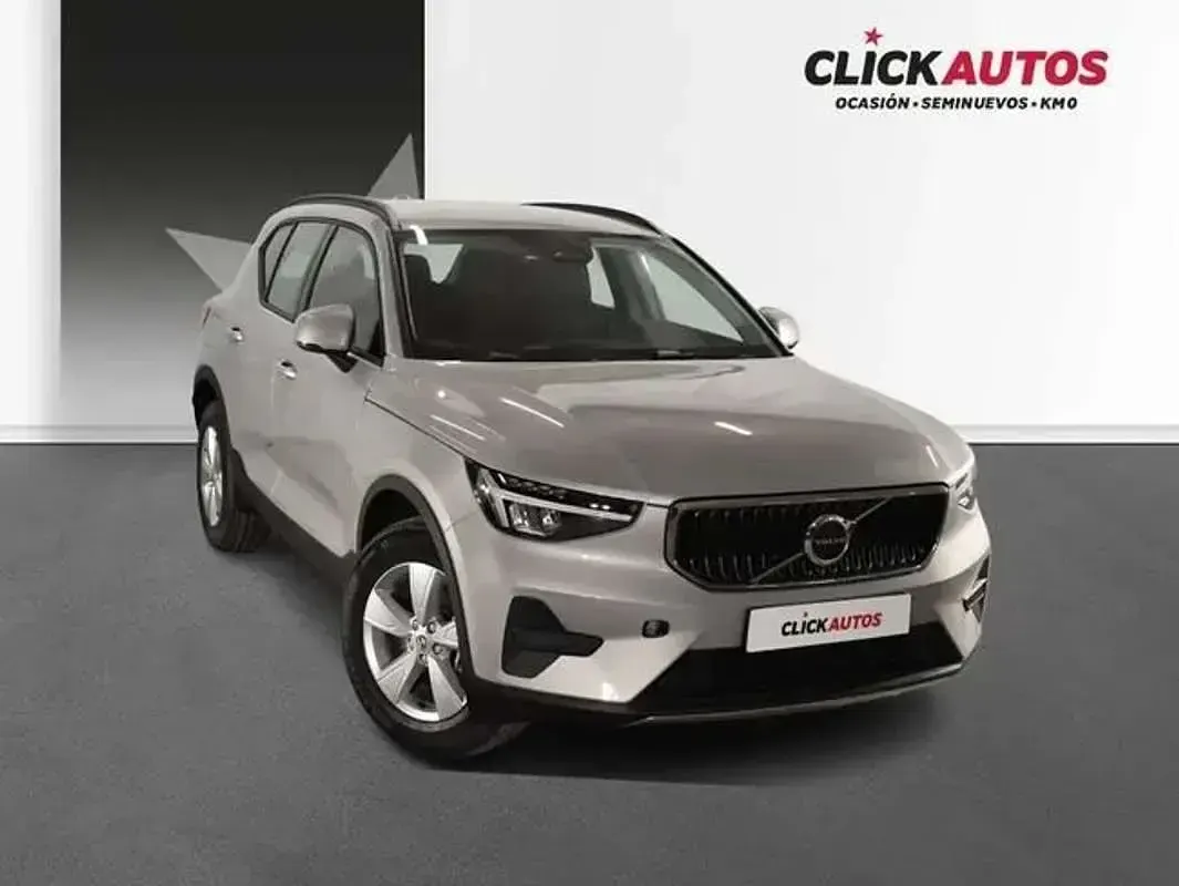 Usado Volvo XC40 165 CV (121 kW) 2025 Plateado SUV