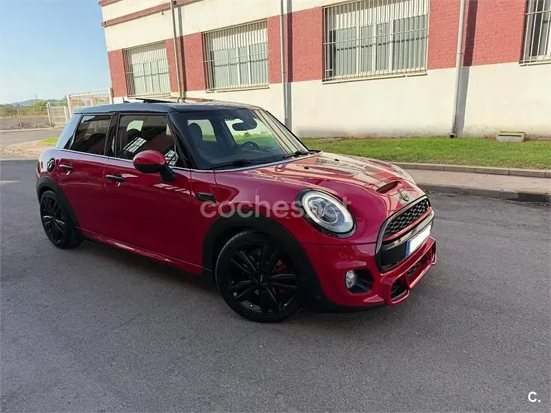Usado Mini Cooper S 192 CV (141 kW) 2017 Rojo Utilitario