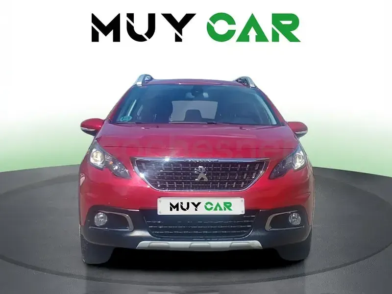 Usado Peugeot 2008 Allure 100 CV (73 kW) 2019 Rojo SUV