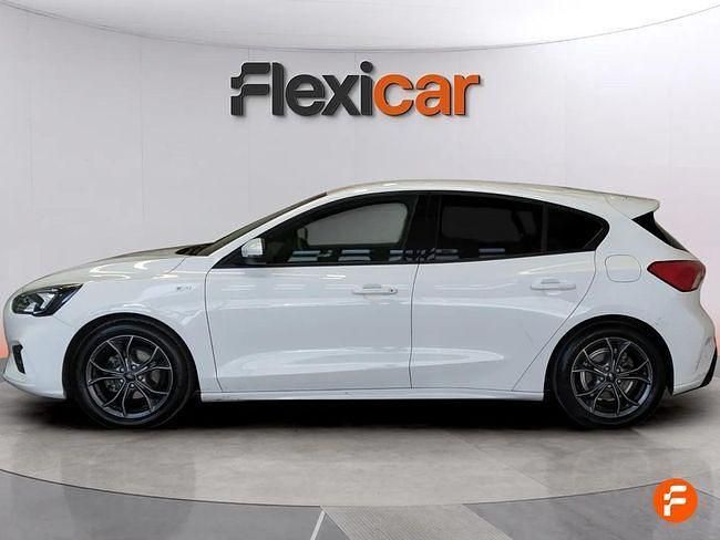 Usado Ford Focus ST-Line 120 CV (88 kW) 2021 Blanco Berlina