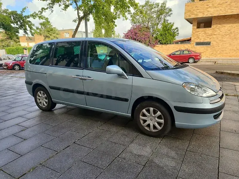 Usado Peugeot 807 130 CV (95 kW) 2004 Azul Monovolumen