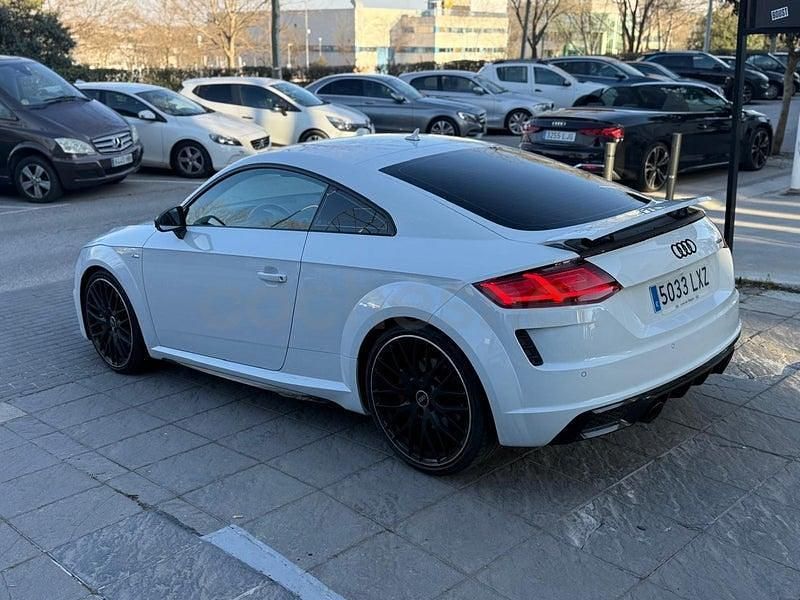 Usado Audi TT S-line plus 245 CV (180 kW) 2022 Negro Coupe
