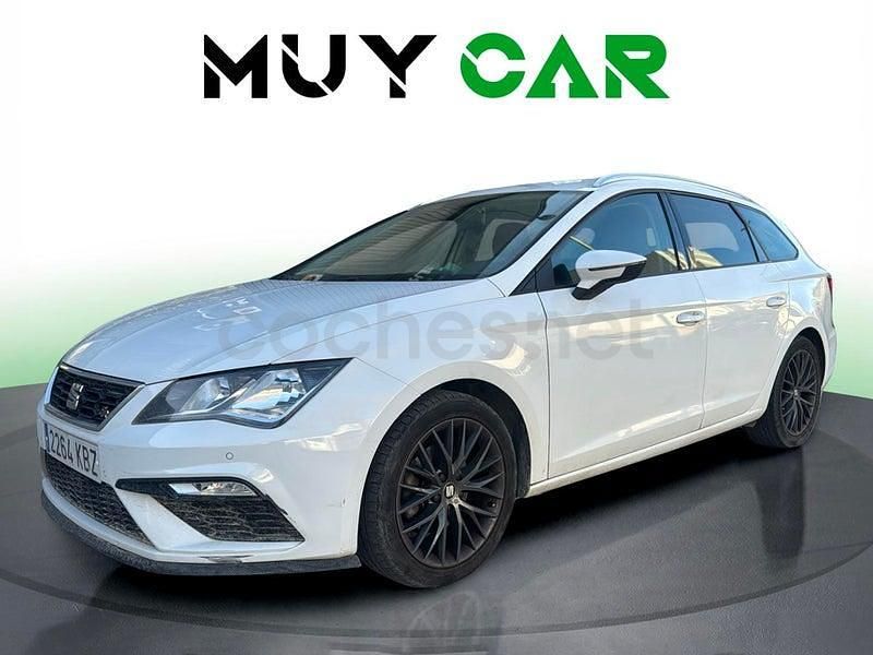 Usado Seat Leon FR 150 CV (110 kW) 2017 Blanco Familiar