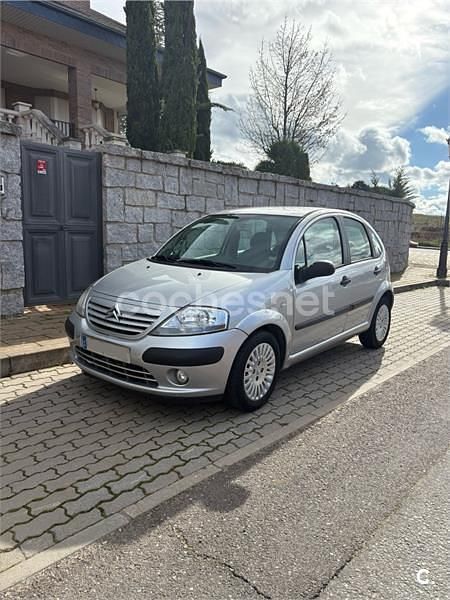 Usado Citroën C3 70 CV (51 kW) 2005 Gris / plata Berlina