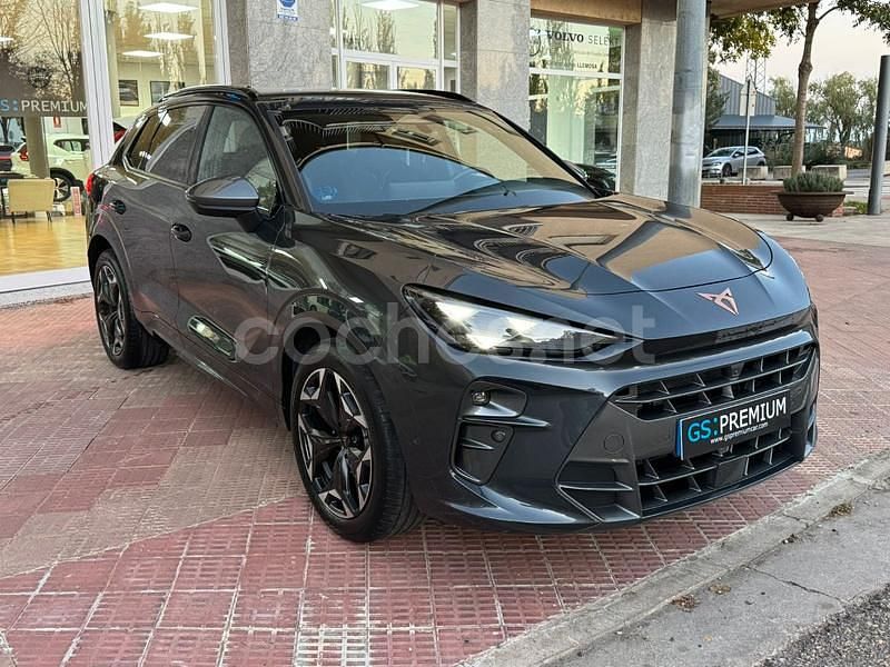 Usado Cupra Terramar 204 CV (150 kW) 2025 Gris / plata SUV