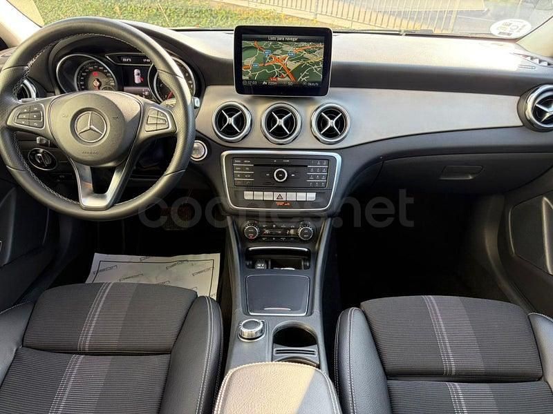 Usado Mercedes GLA200 136 CV (100 kW) 2017 Blanco SUV