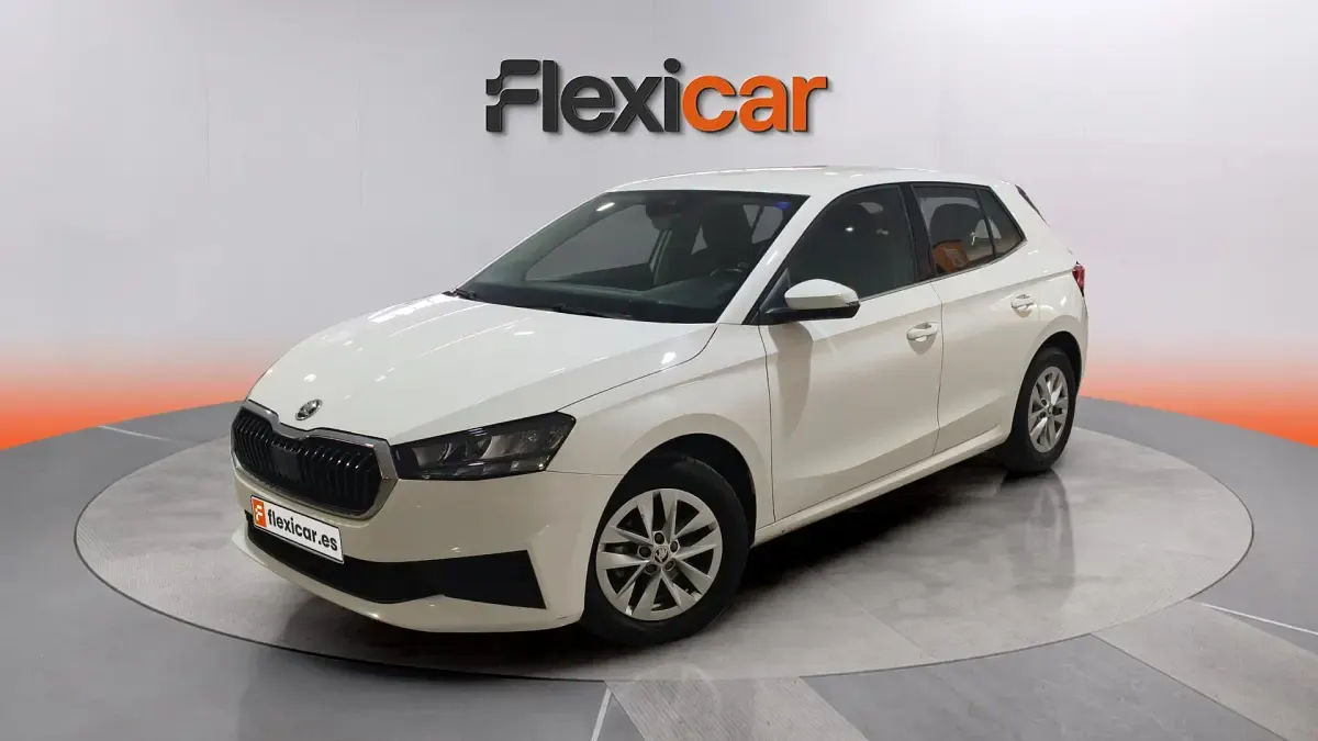 Usado Skoda Fabia Active 80 CV (58 kW) 2022 Blanco Utilitario