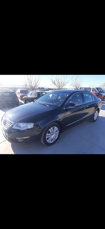 Usado VW Passat Highline 140 CV (102 kW) 2006 Negro Berlina