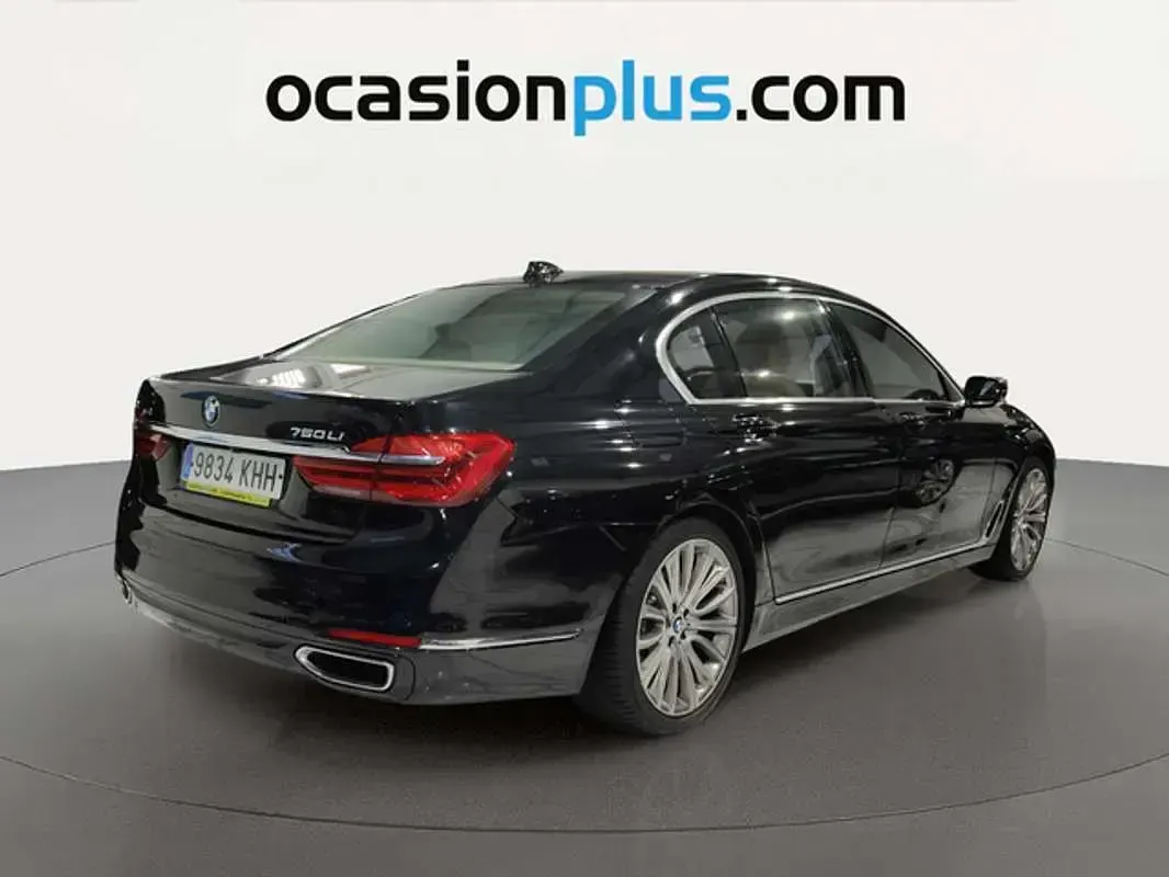 Usado BMW 750L 449 CV (330 kW) 2018 Negro Berlina