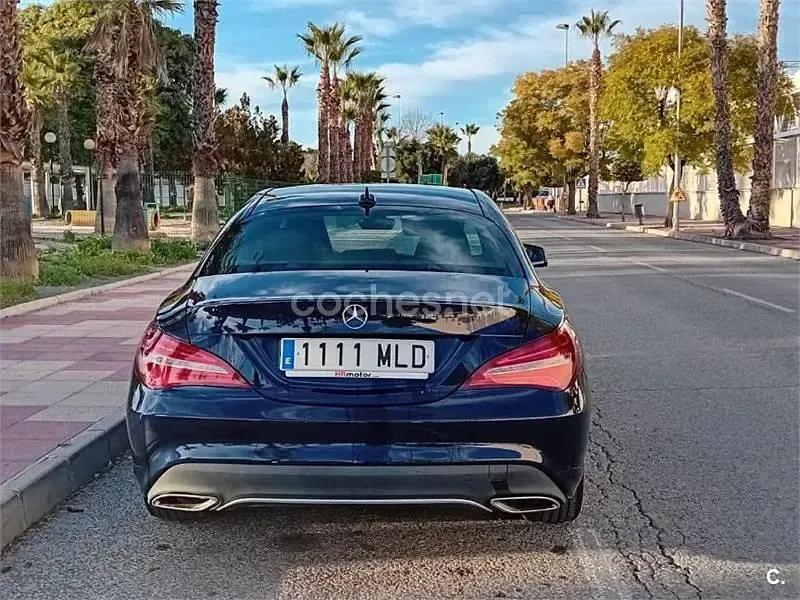 Usado Mercedes CLA200 136 CV (100 kW) 2018 Azul Berlina