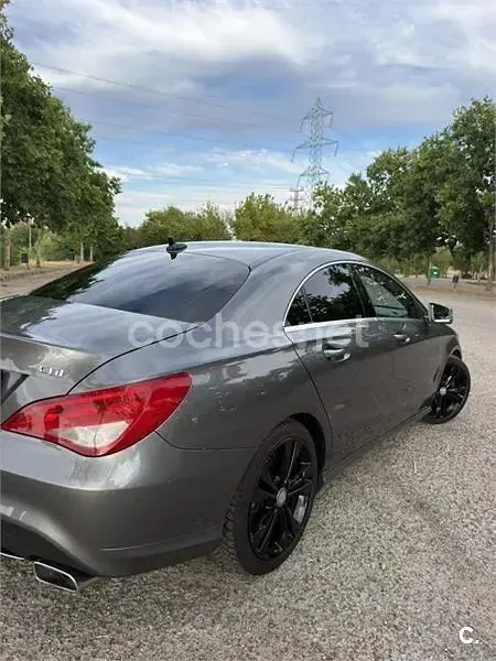 Usado Mercedes CLA200 Urban 136 CV (100 kW) 2014 Gris / plata Coupe