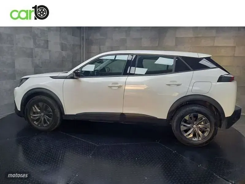 Usado Peugeot 2008 Active 110 CV (80 kW) 2022 Blanco SUV