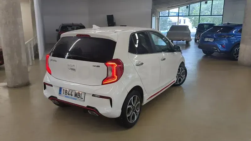 Usado Kia Picanto GT-Line 84 CV (61 kW) 2022 Blanco Utilitario