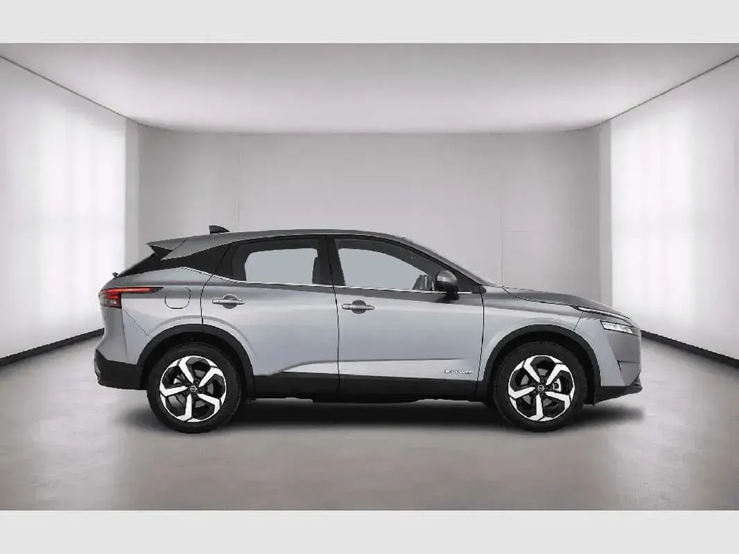 Usado Nissan Qashqai N-Connecta 190 CV (139 kW) 2023 Gris SUV