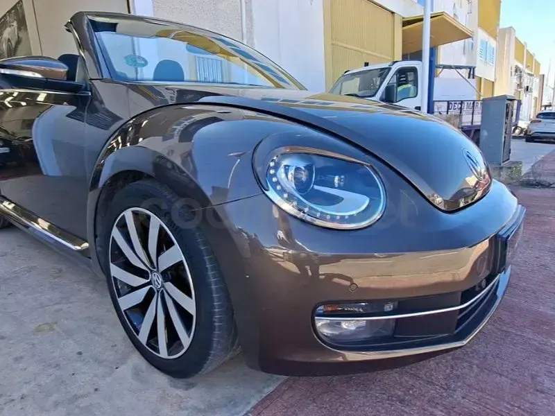 Usado VW Beetle Design 105 CV (77 kW) 2013 Marrón Utilitario
