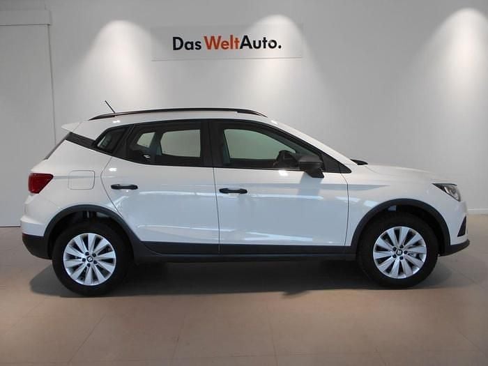 Usado Seat Arona Reference 95 CV (69 kW) 2019 Blanco SUV