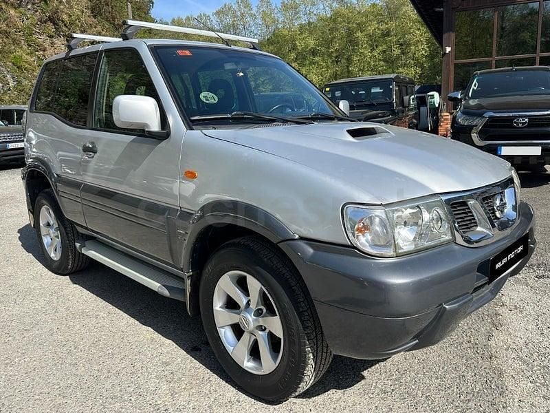 Usado Nissan Terrano 154 HP (113 kW) 2006 Cinzento SUV