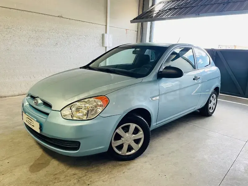 Usado Hyundai Accent 110 CV (80 kW) 2009 Azul Berlina