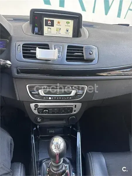 Usado Renault Mégane LIMITED 110 CV (80 kW) 2014 Gris / plata Berlina