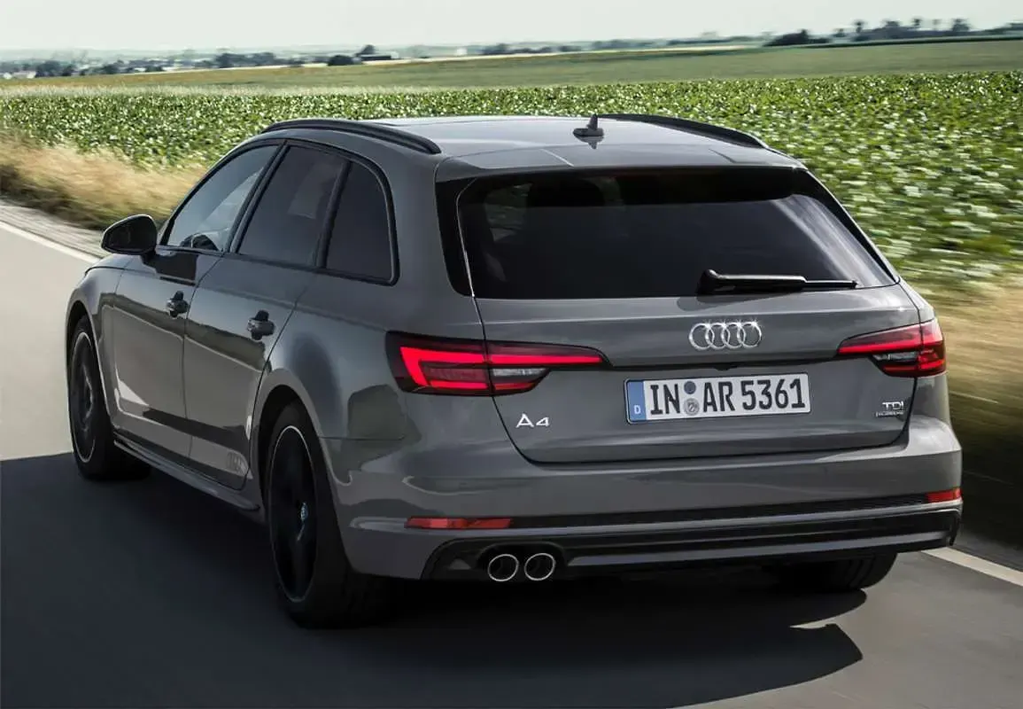 Usado Audi A4 S-Line 150 CV (110 kW) 2017 Blanco Familiar
