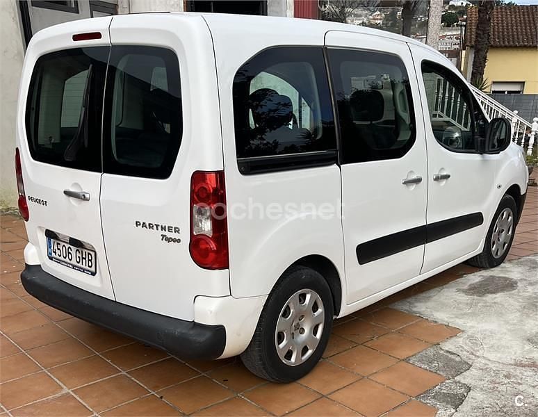 Usado Peugeot Partner Tepee Outdoor 90 CV (66 kW) 2009 Blanco Monovolumen