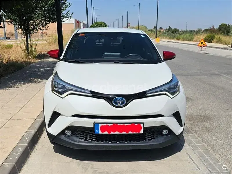 Usado Toyota C-HR Advance 122 CV (89 kW) 2017 Blanco SUV
