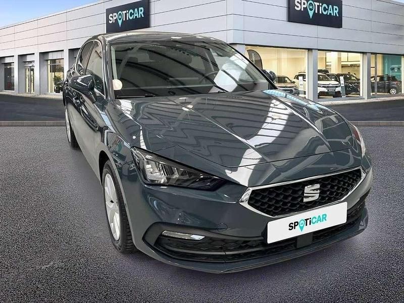 Usado Seat Leon Style 116 CV (85 kW) 2025 Gris Utilitario
