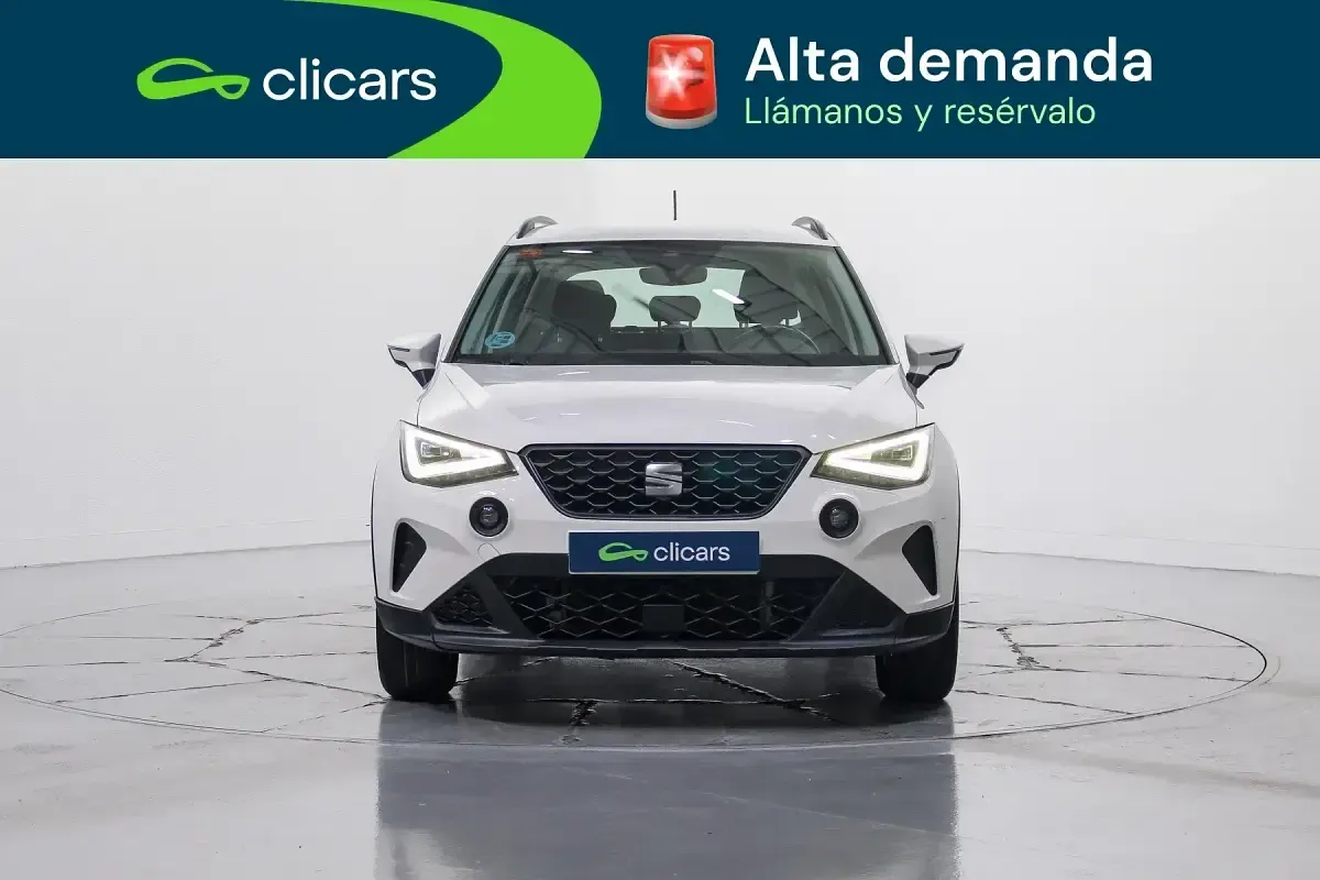 Usado Seat Arona Style 110 CV (80 kW) 2021 Blanco SUV