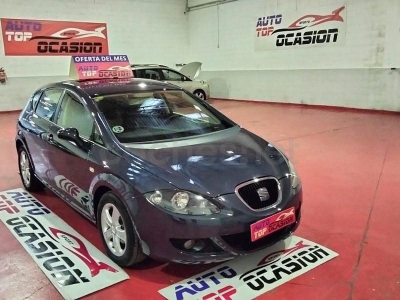 Usado Seat Leon Style 105 CV (77 kW) 2009 Gris / plata Utilitario