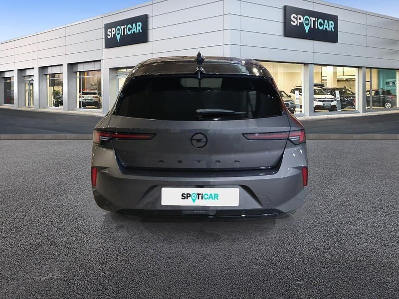Usado Opel Astra 130 CV (95 kW) 2024 Gris Berlina