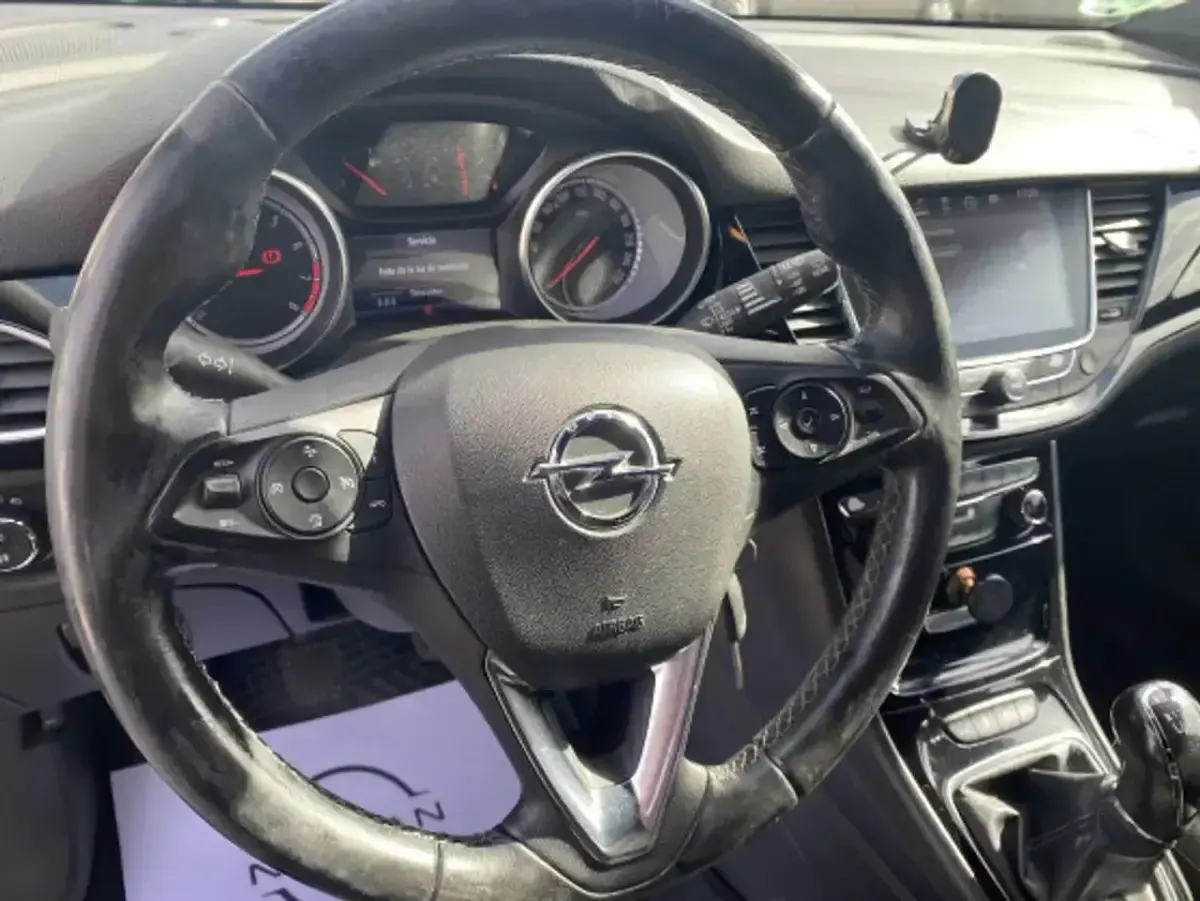 Usado Opel Astra Elegance 140 CV (102 kW) 2018 Azul Berlina