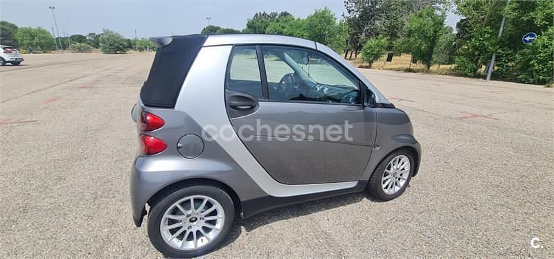 Usado Smart ForTwo Cabrio Passion 71 CV (52 kW) 2010 Gris / plata Descapotable