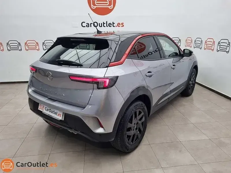 Usado Opel Mokka 136 CV (100 kW) 2023 Gris / plata SUV