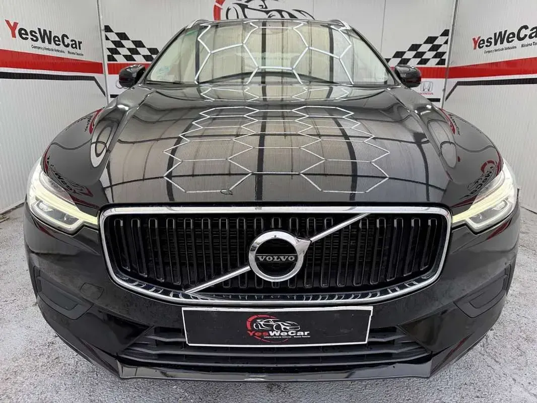 Usado Volvo XC60 Momentum 190 CV (139 kW) 2019 Negro SUV
