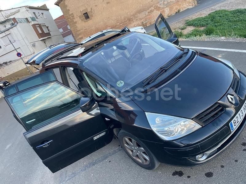 Negro Usado 2012 Renault Grand Espace Monovolumen | 4700 € (Precio justo) - Imagen 1/4