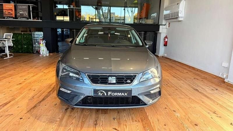 Usado Seat Leon ST Style 150 CV (110 kW) 2017 Gris Familiar