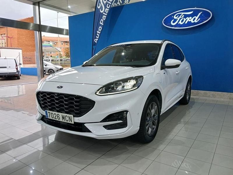Usado Ford Kuga ST-Line X 225 CV (165 kW) 2022 Blanco SUV