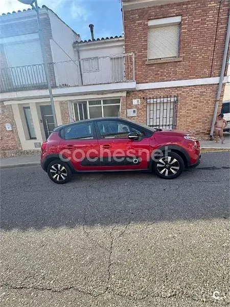 Usado Citroën C3 Shine 99 CV (72 kW) 2017 Rojo Berlina