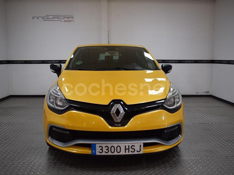 Usado Renault Clio IV 200 CV (147 kW) 2013 Amarillo Berlina