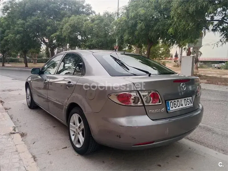 Usado Mazda 6 Active 120 CV (88 kW) 2006 Gris / plata Berlina