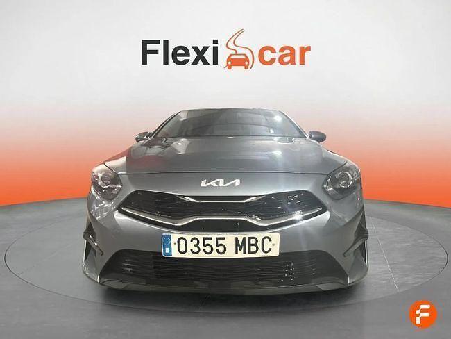 Usado Kia Ceed 160 CV (117 kW) 2022 Gris Utilitario