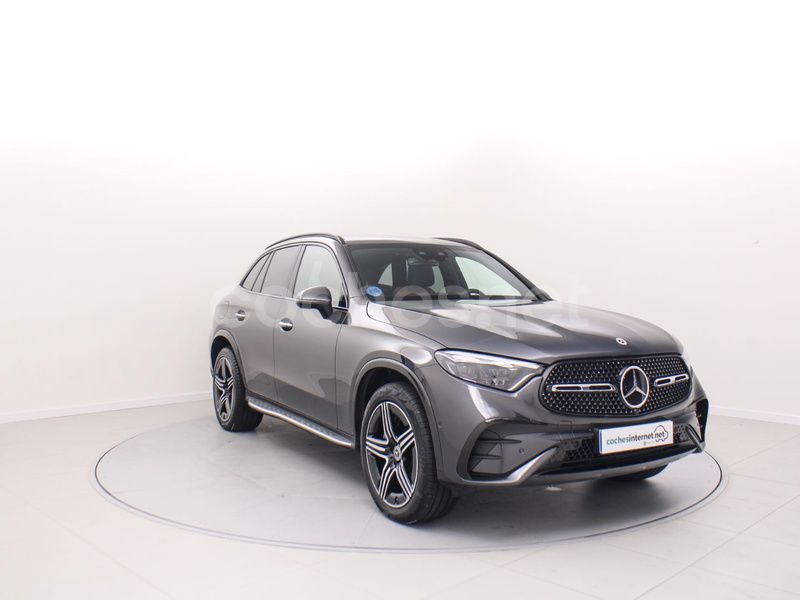 Gris / plata Usado 2024 Mercedes GLC300e SUV | 77.900 € - Imagen 1/4