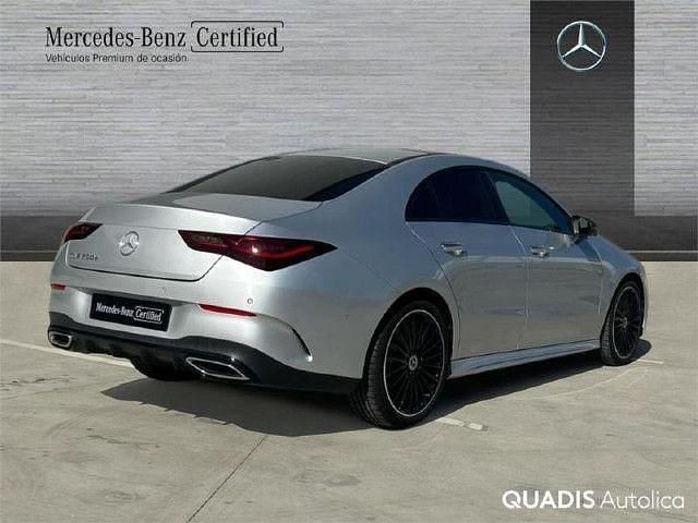 Usado Mercedes CLA200 AMG line 150 CV (110 kW) 2024 Plata iridio