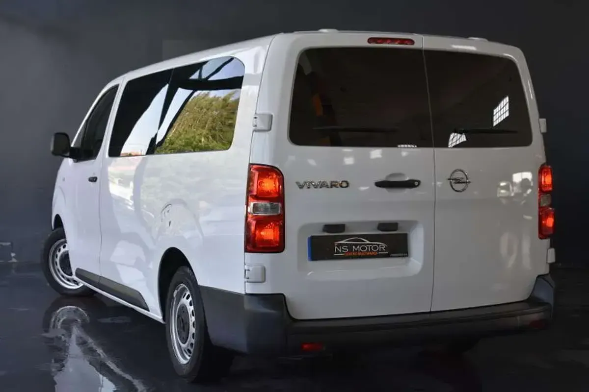 Usado Opel Vivaro 120 CV (88 kW) 2022 Blanco Monovolumen