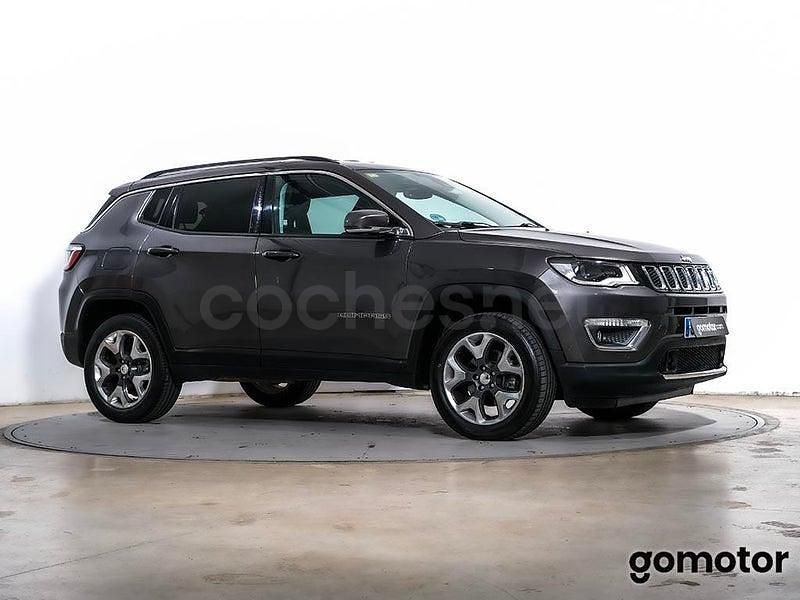 Usado Jeep Compass Longitude 140 CV (102 kW) 2018 Gris / plata SUV