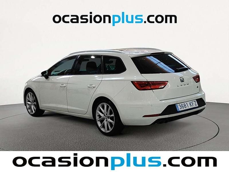 Usado Seat Leon ST FR 184 CV (135 kW) 2017 Blanco Familiar